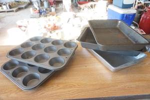 lot 374 image: Cake Pans-Muffin Tins