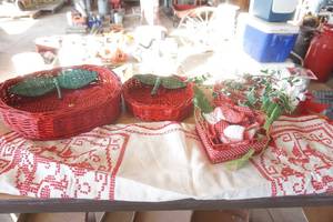 lot 380 image: Home Decor Baskets and Cloth