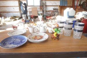 lot 384 image: Assorted Dishware