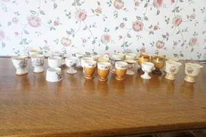 lot 426 image: Vintage egg holders