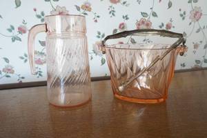 lot 431 image: Depression Glass pitcher and ice bucket