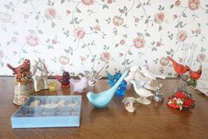 lot 441 image: Bird Figure Decor