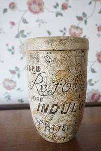 lot 468 image: Flower pot