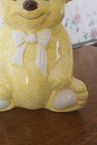 lot 471 image: Yellow Bear Cookie Jar