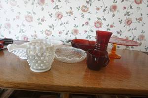 lot 488 image: Assorted Glass and Colored Glassware
