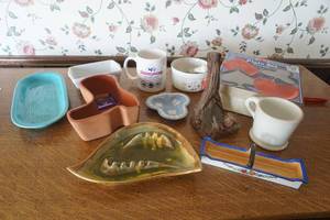 lot 497 image: Assorted Pottery Dishes