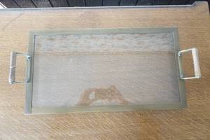lot 509 image: Vintage Glass serving platter