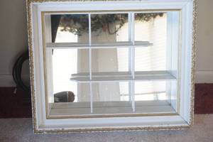 lot 518 image: Mirror Shadow box