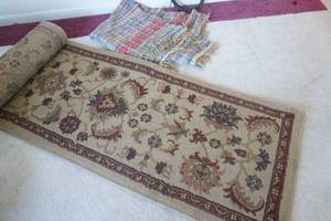lot 526 image: Rugs