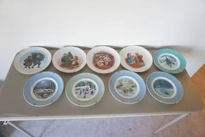 lot 541 image: Norman Rockwell Avon Plates whangers
