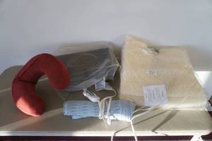 lot 552 image: Heating Pads-Neck Pillows