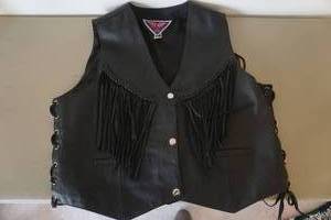 lot 570 image: Genuine Leather Vest Large