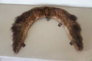 lot 585 image: Fur Collar