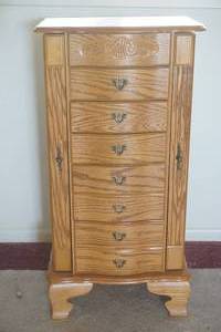 lot 593 image: Oak Jewelry Display