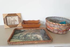 lot 602 image: Rustic Room Decor
