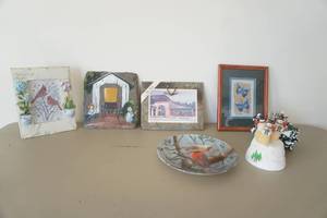 lot 626 image: Painted Slate DecorWall decor