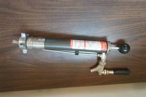 lot 653 image: Beer Pump Tap