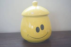 lot 657 image: Cookie Jar