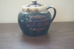 lot 661 image: Cookie Jar