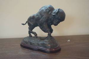 lot 695 image: Buffalo Statue