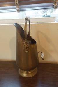 lot 710 image: Brass Jug Planter pitcher