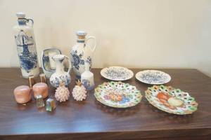 lot 727 image: Glassware set