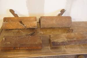 lot 751 image: Specialty Wood planes