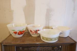 lot 752 image: Fireking Bowls&Others