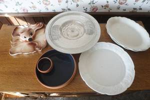 lot 765 image: Assorted Large Platters