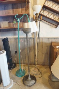 lot 798 image: Assorted Lamps