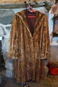 lot 802 image: Mink Fur Coat