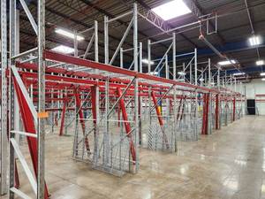 Pallet Racking - Uprights (11), Cross Beams (40), Grates (40)