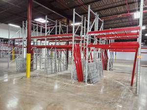 Pallet Racking - Uprights (7), Cross Beams (24), Grates (24)