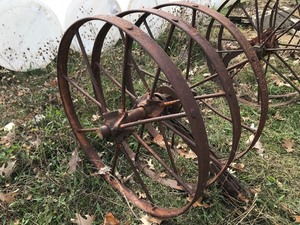 26 Round-spoked Wheels (Lot of 2)