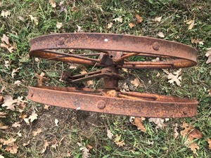 26 Round-spoked Wheels (Lot of 2)