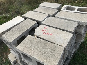 8 Concrete Blocks (Used, Lot of 40)