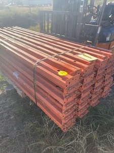 lot 11 image: 56pcs 3.5 Horizontal Beams 108 Long