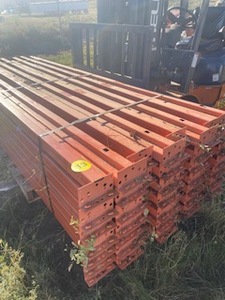 lot 13 image: 56pcs 3.5 Horizontal Beams 108 Long