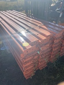 lot 16 image: 49pcs 4.5 Horizontal Beams 108 Long