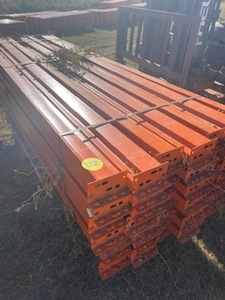 lot 22 image: 49pcs 4.5 Horizontal Beams 108 Long