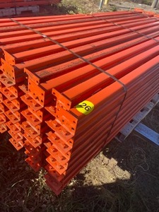lot 26 image: 84pcs 3 Horizontal Beams 96 Long