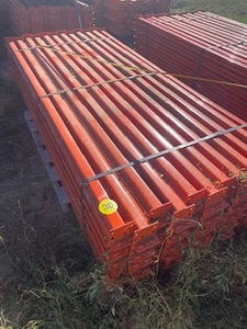 lot 30 image: 84pcs 3 Horizontal Beams 96 Long