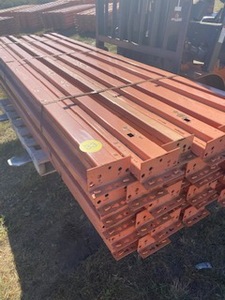 lot 33 image: 42pcs 4.5 Horizontal Beams 108 Long