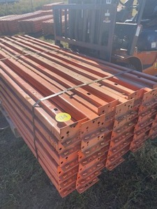 lot 34 image: 56pcs 3.5 Horizontal Beams 108 Long