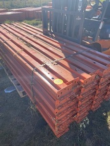 lot 36 image: 49pcs 4.5 Horizontal Beams 108 Long