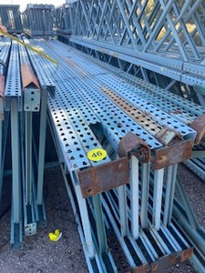 lot 46 image: 10pcs 36 Vertical Uprights 233 Tall