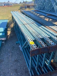 lot 47 image: 8pcs 36 Vertical Uprights 192 Tall