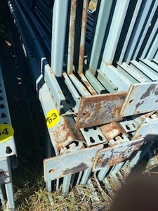lot 63 image: 10pcs 36 Vertical Uprights 264 Tall