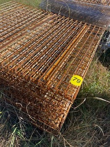 lot 79 image: 36pcs 36x46 Wire Decking