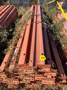 lot 82 image: 40pcs 3.5 Horizontal Beams 108 Long